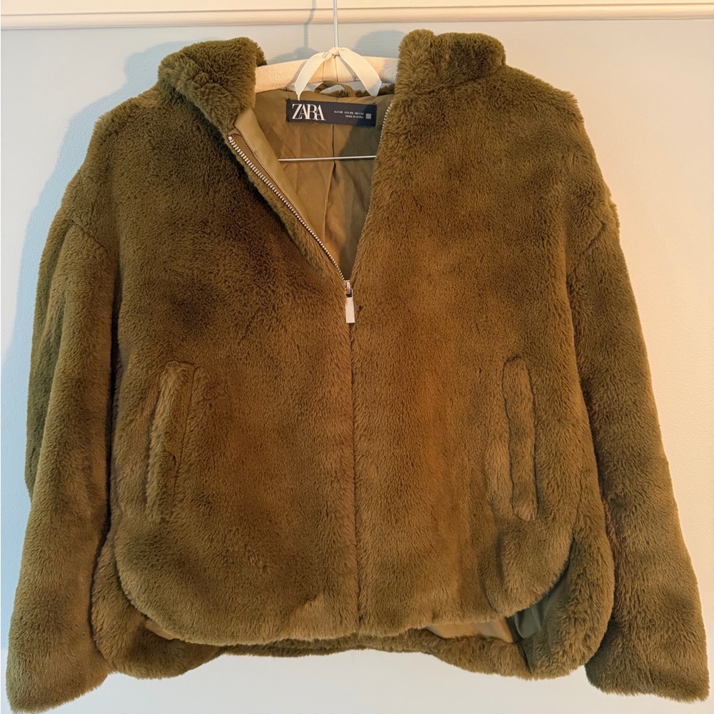 Like New - Zara Olive Green Cropped Faux Fur Jacket with Hood (XS)